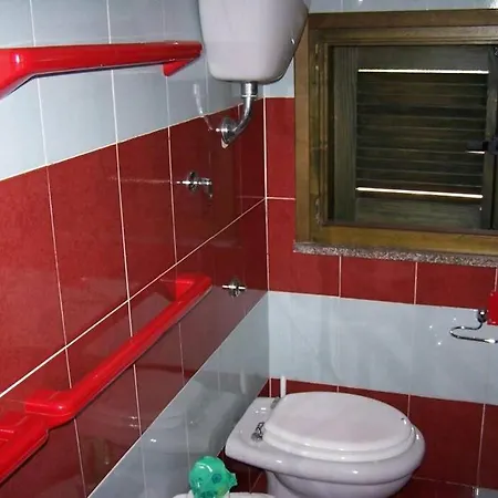 Appartamento Con Piscina E Bbq Apartman *